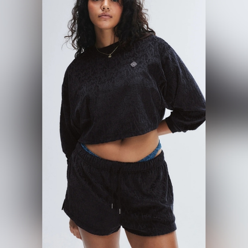 Savage X Fenty Black Script‎ Cropped Velour Sweatshirt